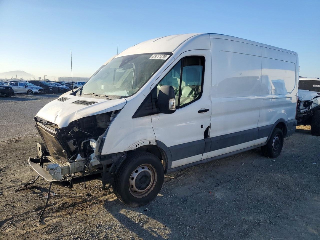 Вид 2016 FORD TRANSIT T-250, угол 1