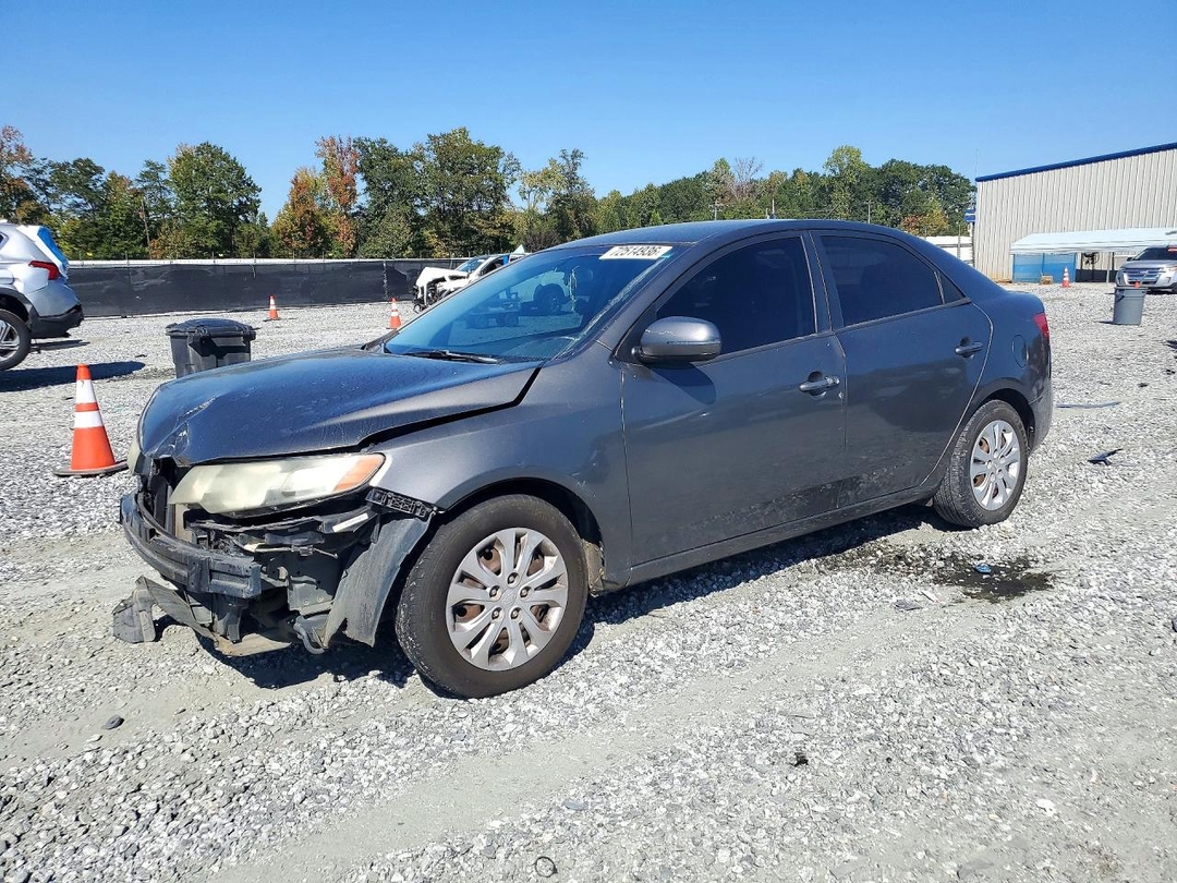 Vista de 2013 KIA FORTE EX, ángulo 1
