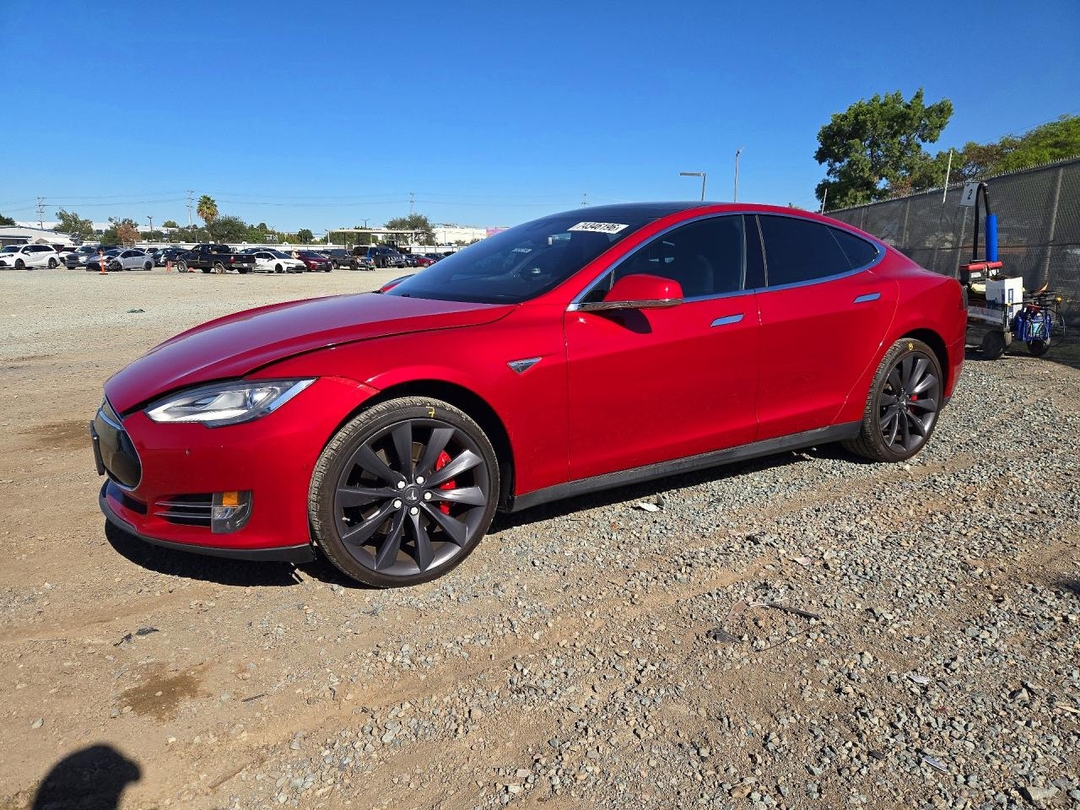 Vista de 2014 TESLA MODEL S, ángulo 1