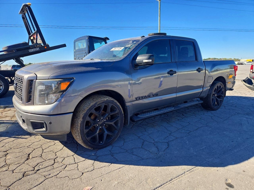 منظر 2019 NISSAN TITAN SV، زاوية 1