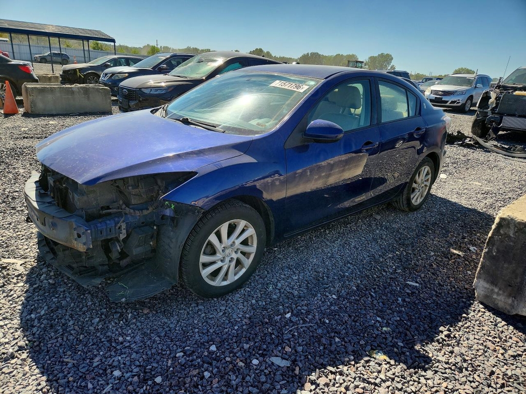 Vue de 2012 MAZDA 3 I, angle 1