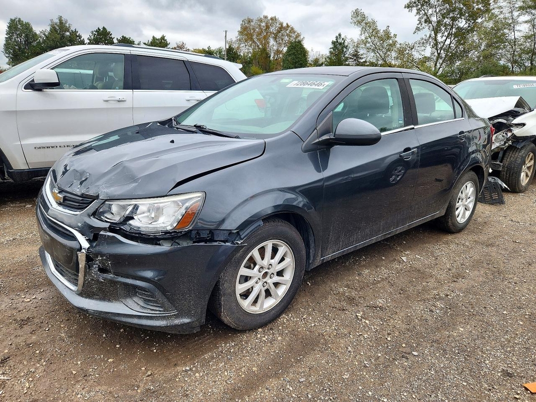 Vedere 2018 CHEVROLET SONIC LT, unghi 1