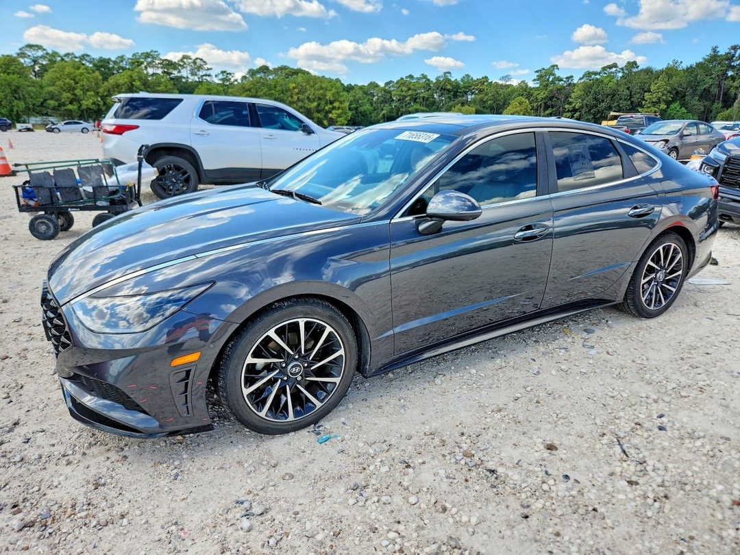 Vue de 2021 HYUNDAI SONATA LIMITED, angle 1