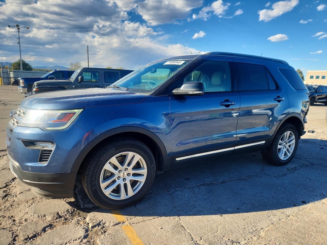 Vue de 2018 FORD EXPLORER XLT, angle 1