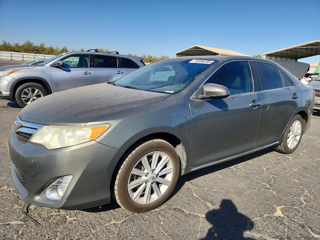 Вид 2012 TOYOTA CAMRY XLE V6, угол 1