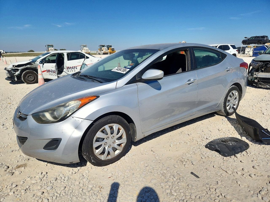 Вид 2012 HYUNDAI ELANTRA GLS, угол 1