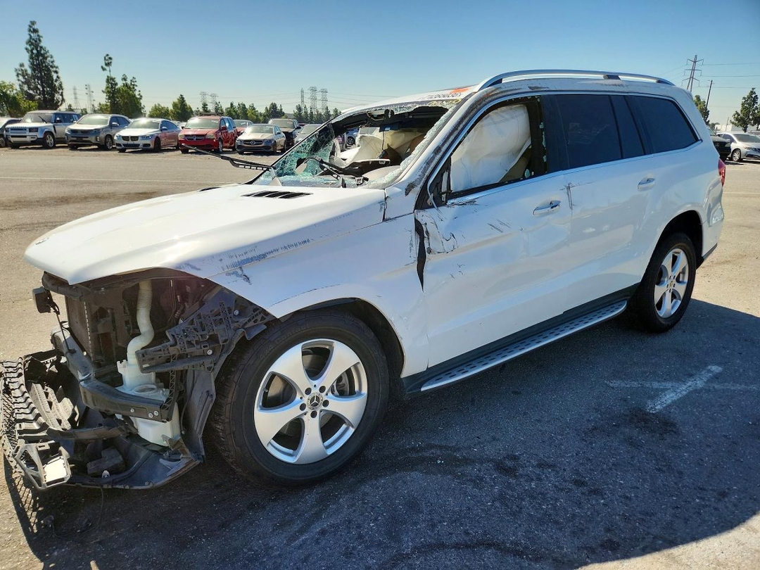 منظر 2018 MERCEDES-BENZ GLS 450 4MATIC، زاوية 1