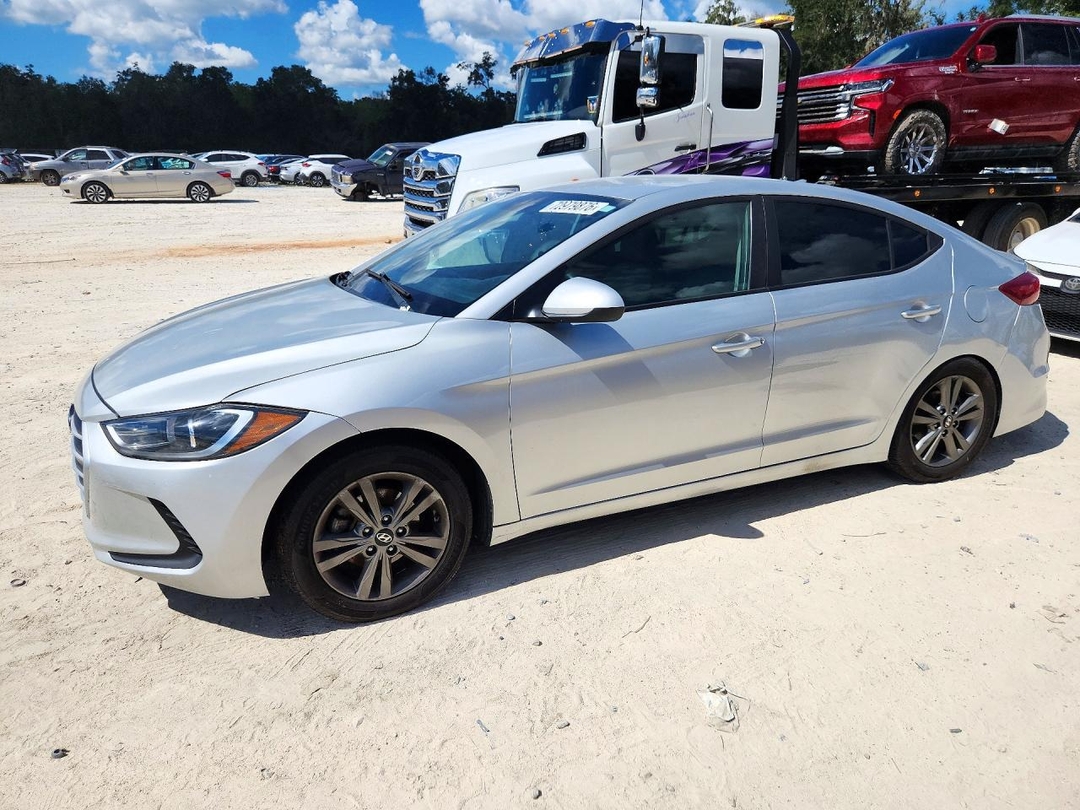 منظر 2018 HYUNDAI ELANTRA SEL، زاوية 1