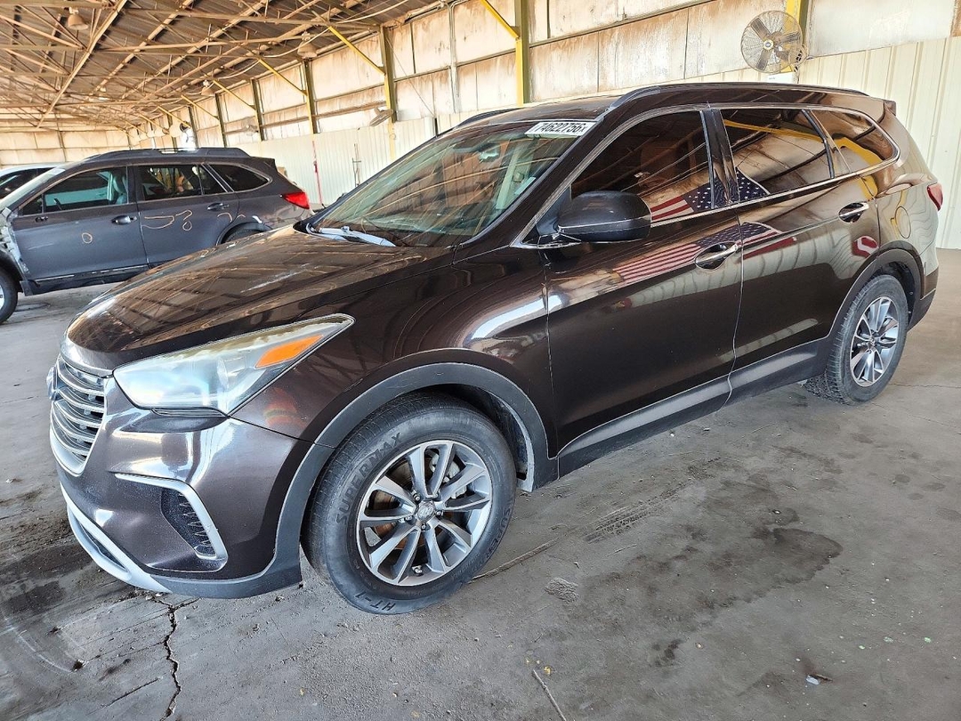 Vue de 2017 HYUNDAI SANTA FE SE, angle 1