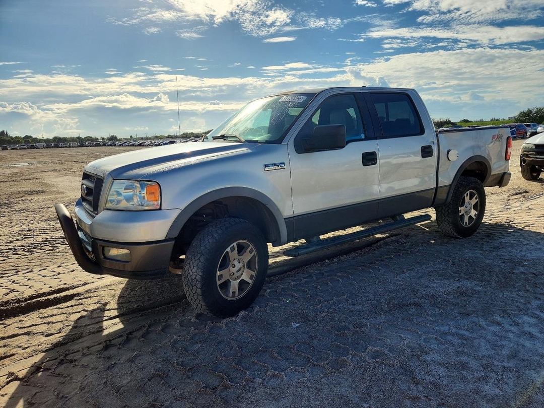 منظر 2005 FORD F150 SUPERCREW، زاوية 1