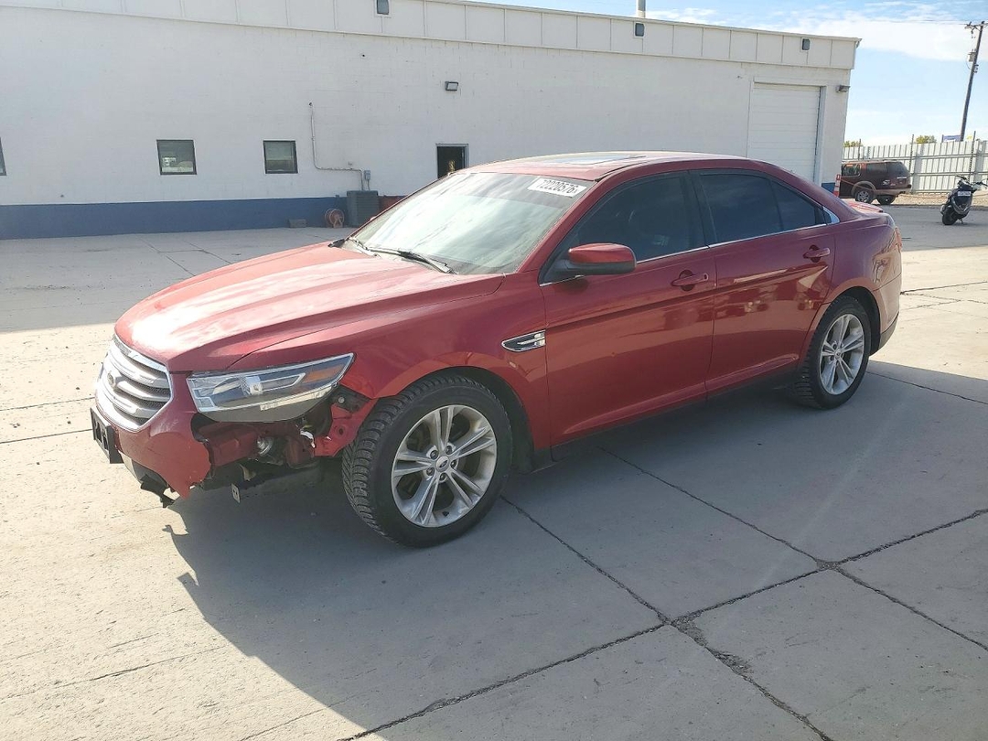 Вид 2014 FORD TAURUS SEL, угол 1