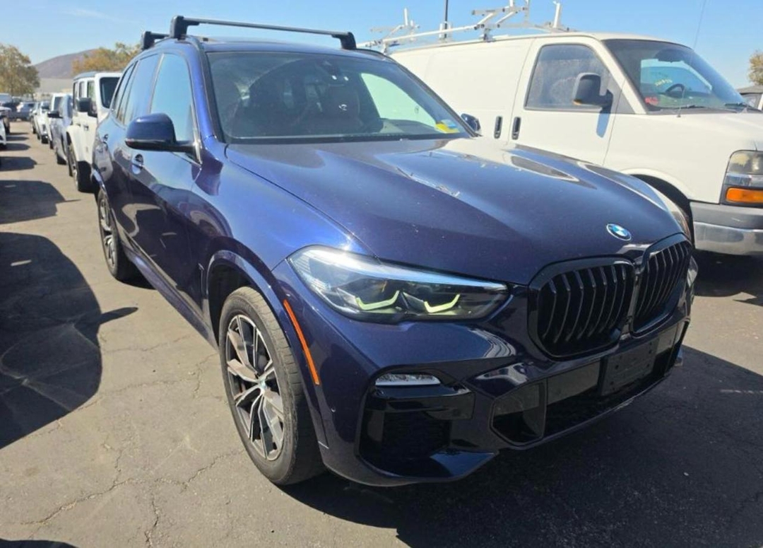 Vue de 2020 BMW X5 XDRIVE40I, angle 1