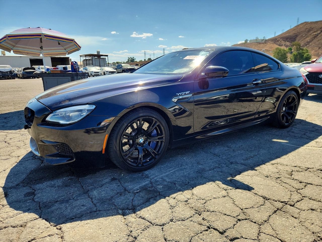 Вид 2016 BMW M6, угол 1
