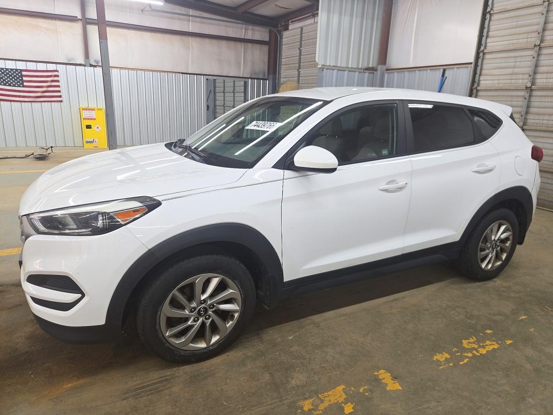 منظر 2017 HYUNDAI TUCSON SE، زاوية 1