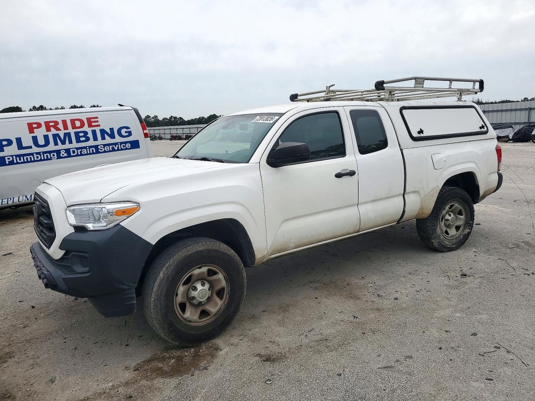 منظر 2018 TOYOTA TACOMA SR، زاوية 1