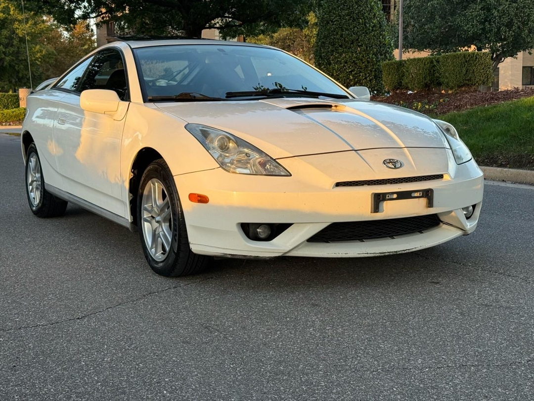 Vedere 2004 TOYOTA CELICA GT, unghi 1