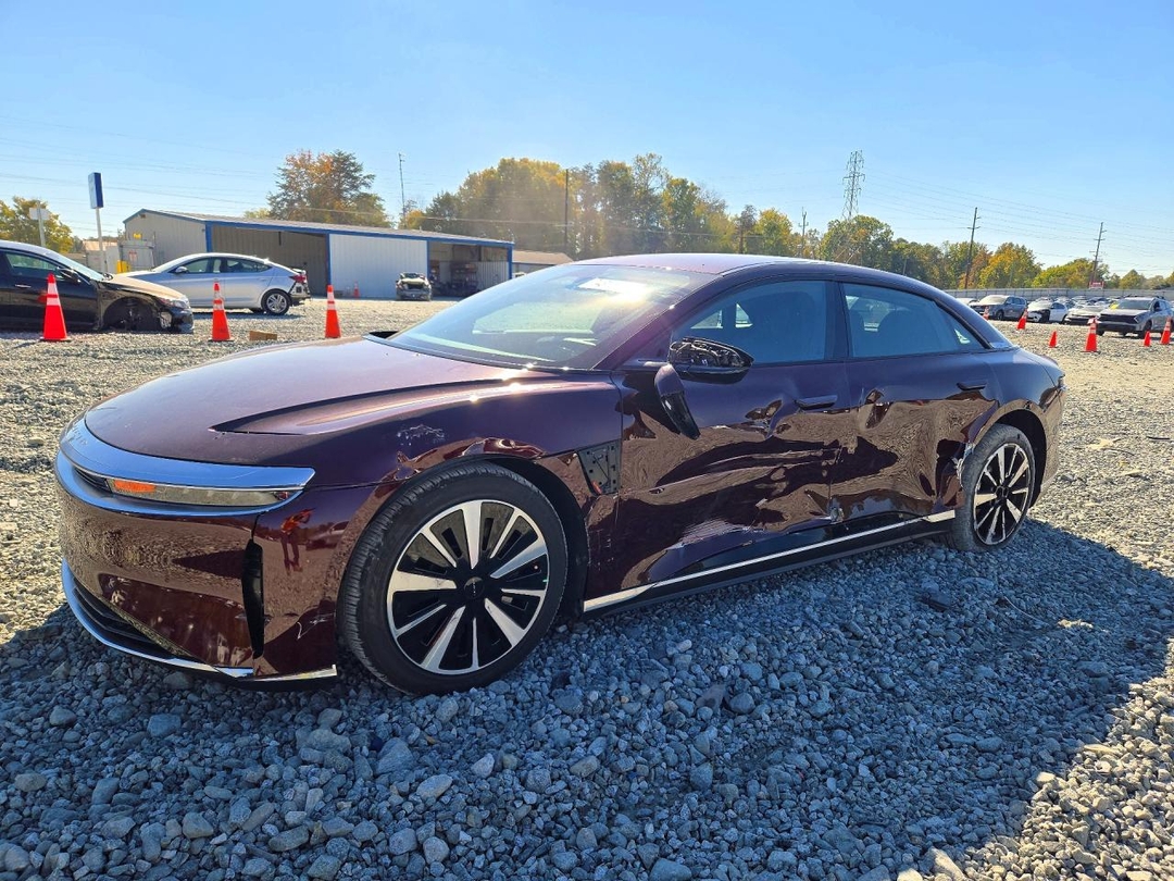 Vue de 2024 LUCID MOTORS AIR PURE, angle 1
