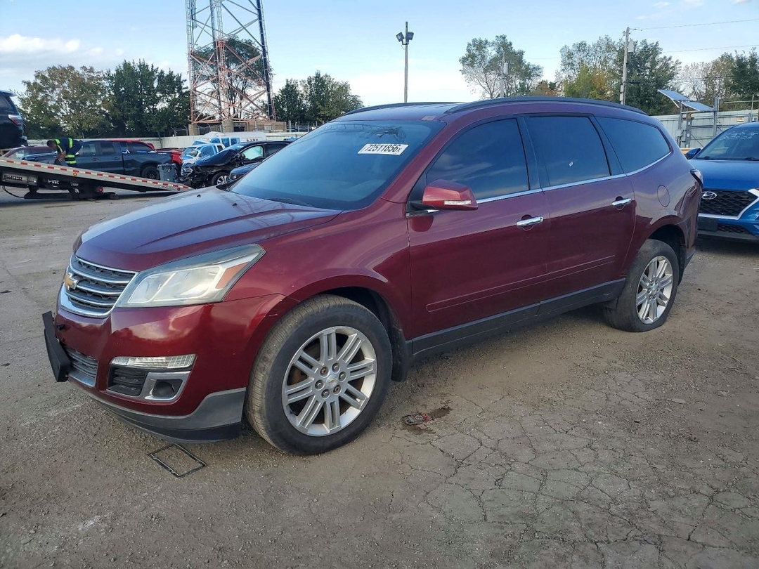 Vue de 2015 CHEVROLET TRAVERSE LT, angle 1