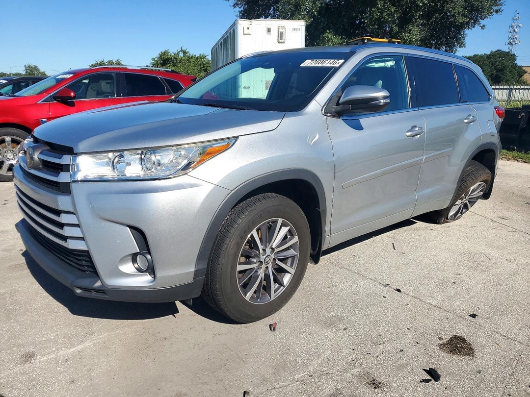 Vedere 2018 TOYOTA HIGHLANDER XLE, unghi 1