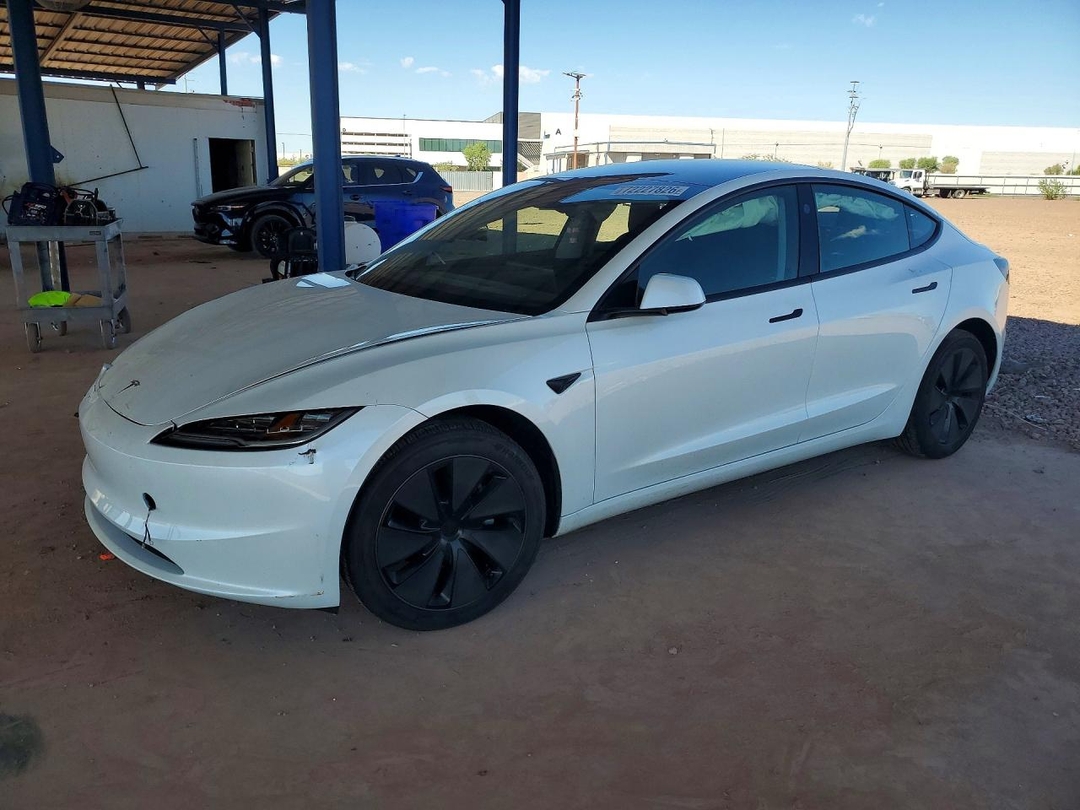 Vue de 2025 TESLA MODEL 3, angle 1