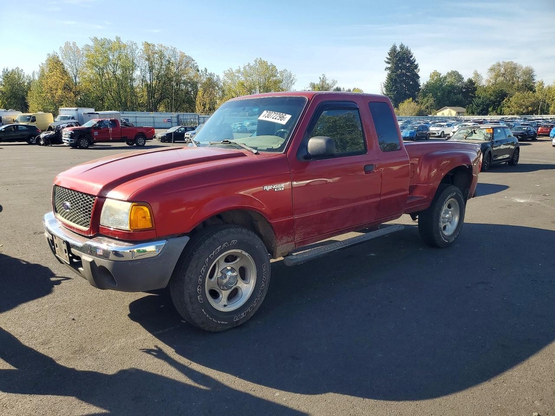 Vue de 2003 FORD RANGER SUPER CAB, angle 1