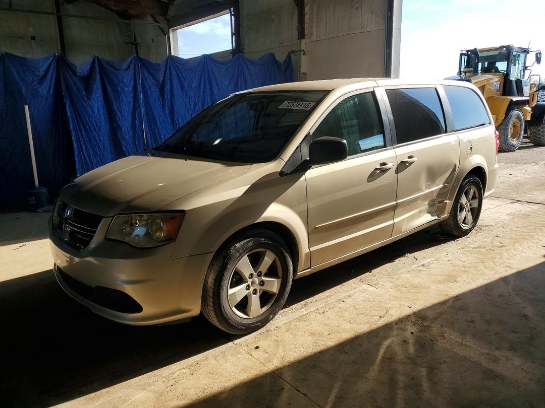 Vue de 2013 DODGE GRAND CARAVAN SE, angle 1