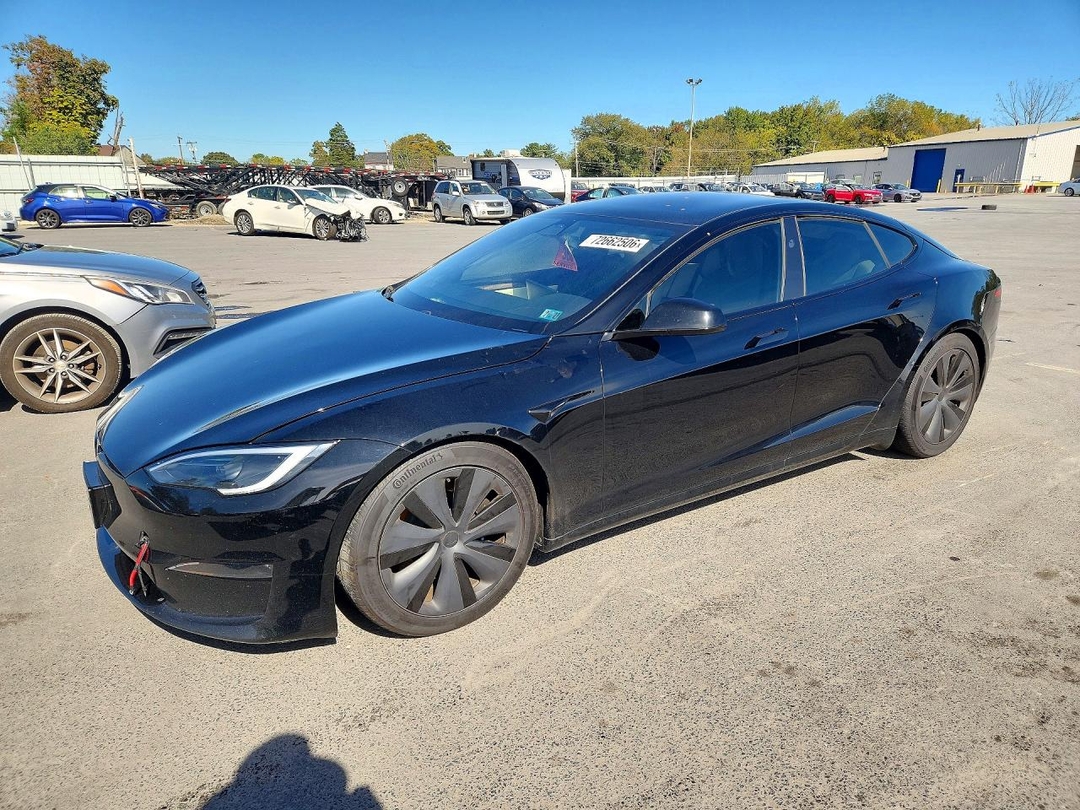 Vue de 2025 TESLA MODEL S, angle 1