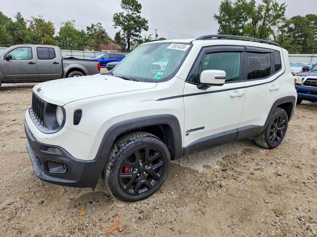 Vue de 2017 JEEP RENEGADE LATITUDE, angle 1