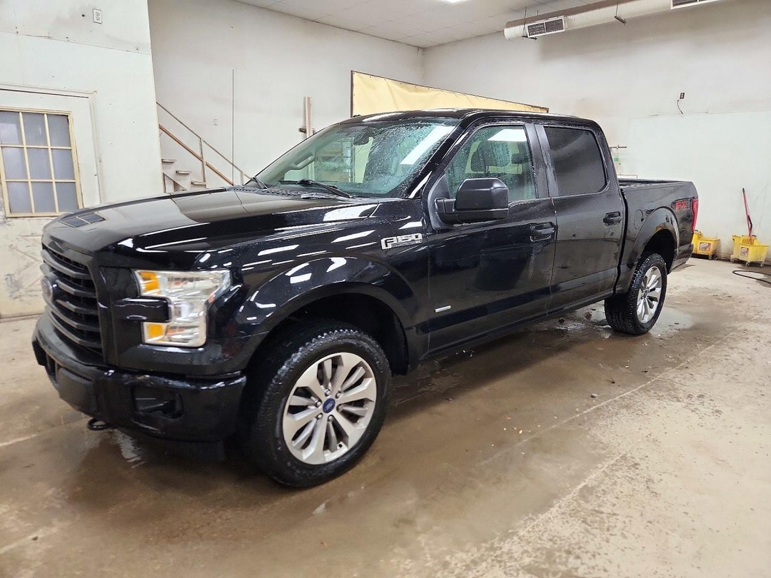 2017 FORD F150 SUPERCREW view, angle 1