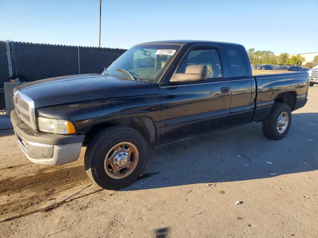 2002 DODGE RAM 2500 view, angle 1