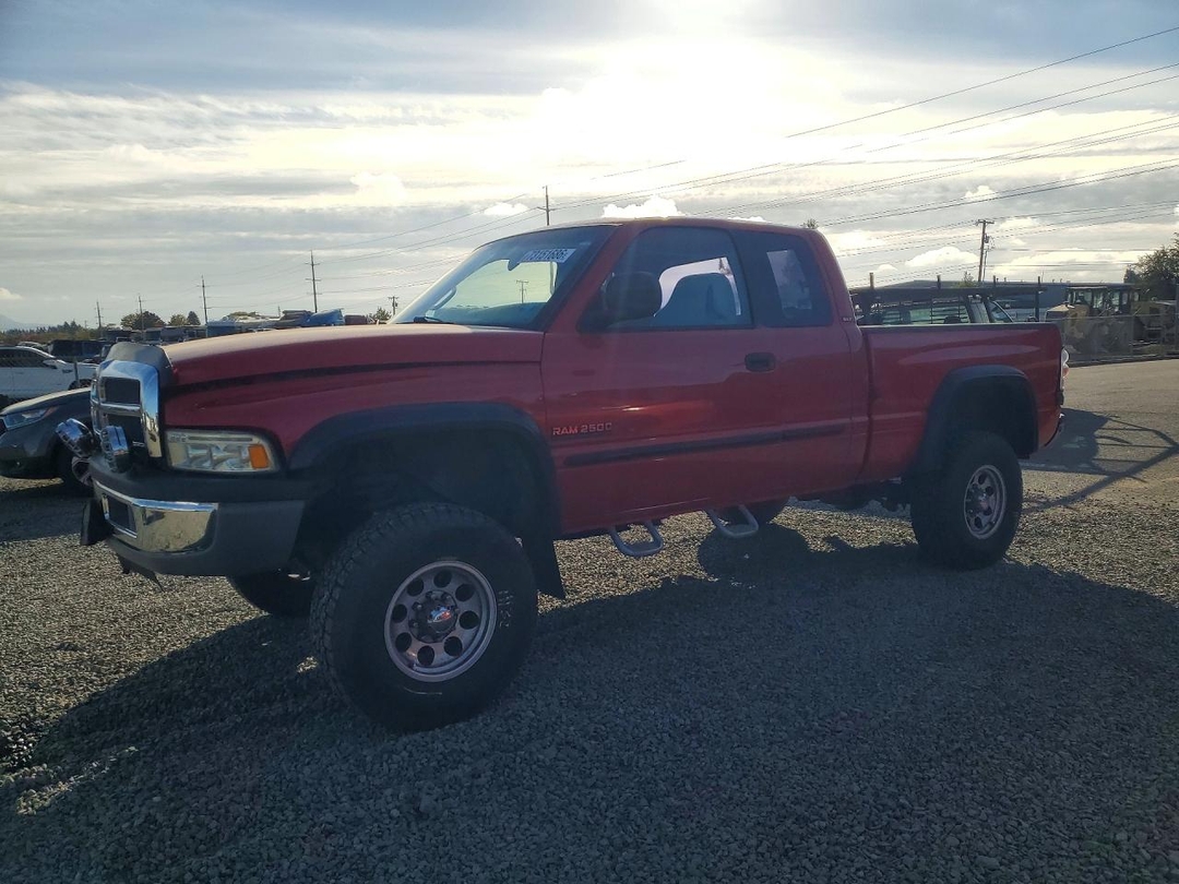 Вид 2001 DODGE RAM 2500, угол 1