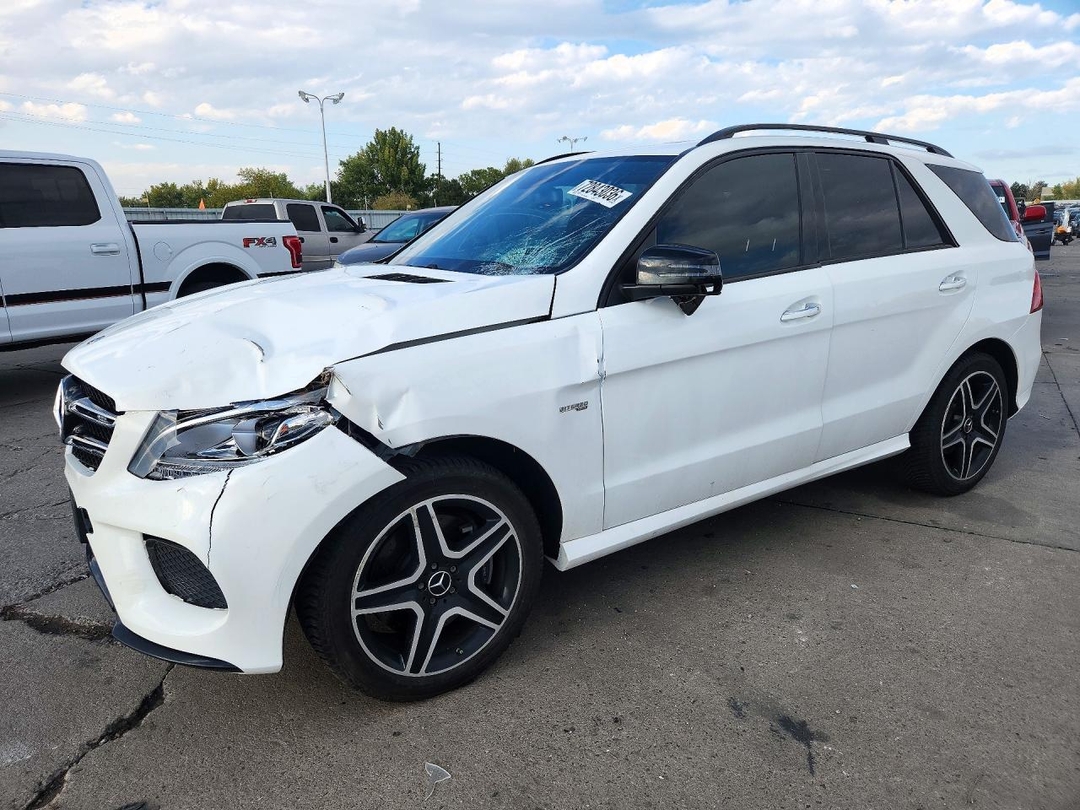 Вид 2018 MERCEDES-BENZ GLE 43 AMG, угол 1
