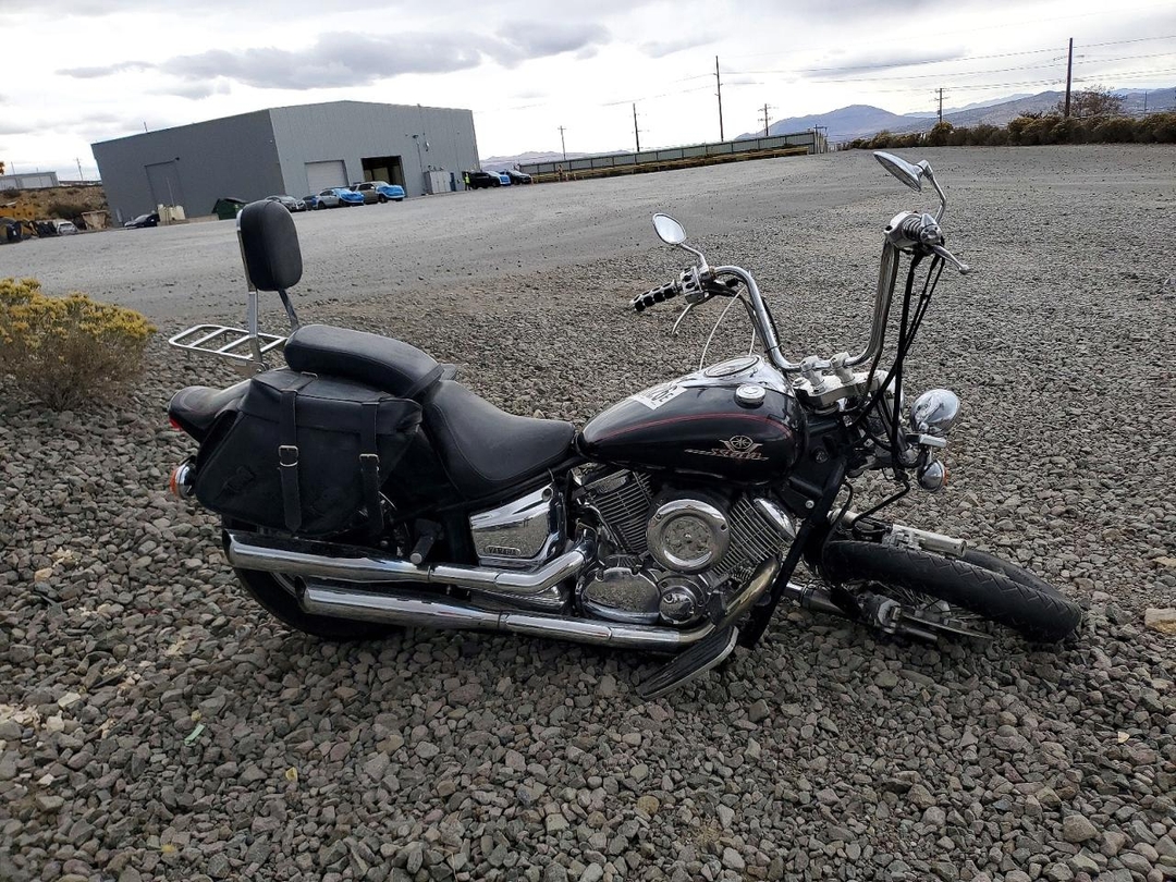Vue de 1999 YAMAHA XVS1100, angle 1