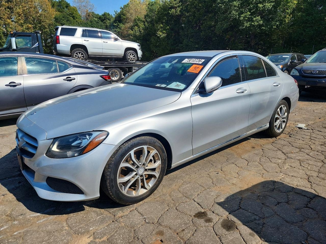 Вид 2016 MERCEDES-BENZ C 300, угол 1