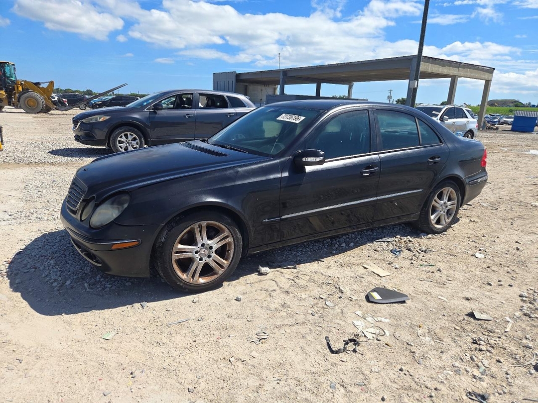 Вид 2006 MERCEDES-BENZ E 350, угол 1