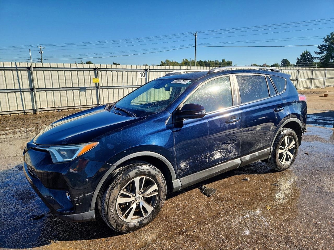 Vedere 2018 TOYOTA RAV4 XLE, unghi 1