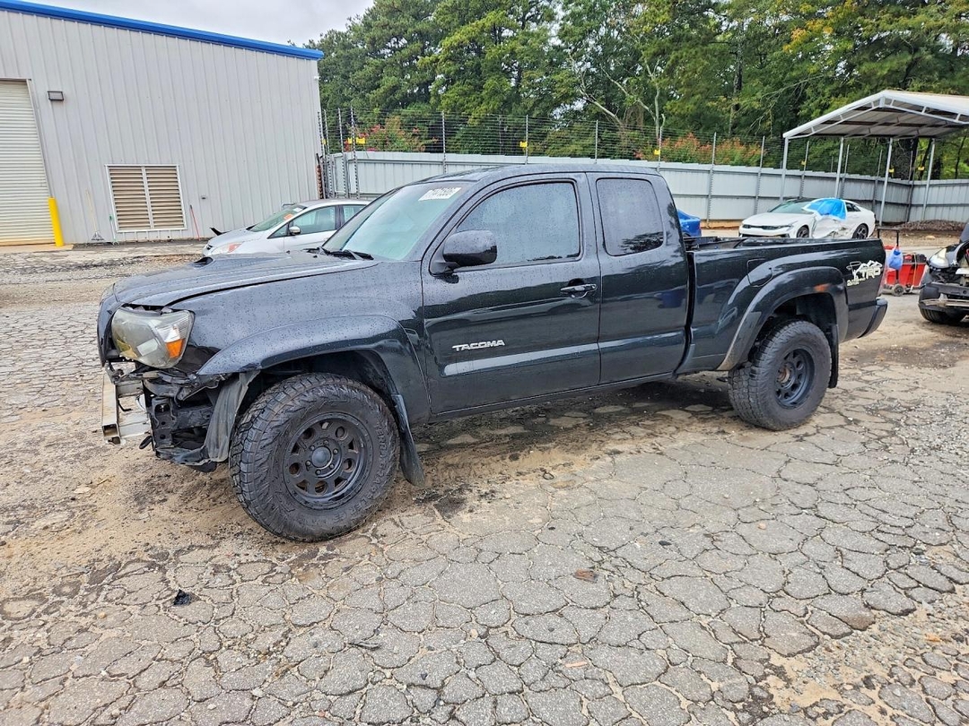 Вид 2010 TOYOTA TACOMA V6, угол 1