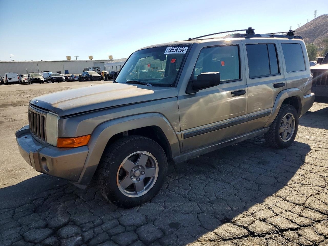 Vue de 2006 JEEP COMMANDER, angle 1