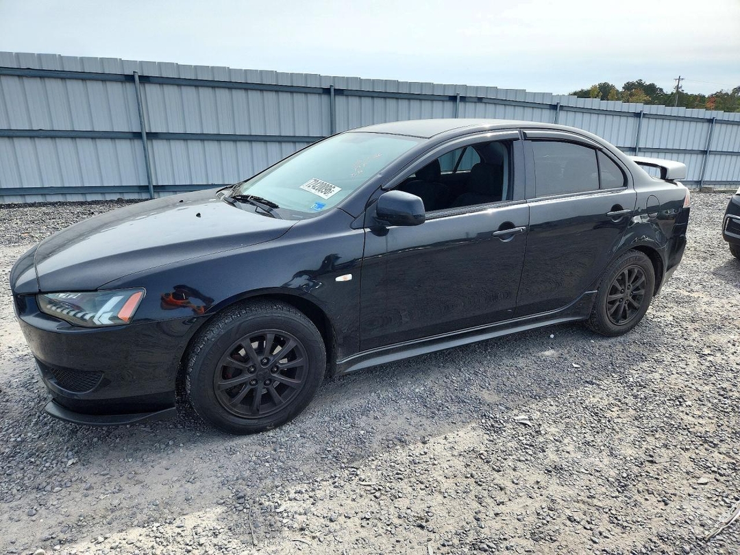 Vue de 2010 MITSUBISHI LANCER ES/ES SPORT, angle 1