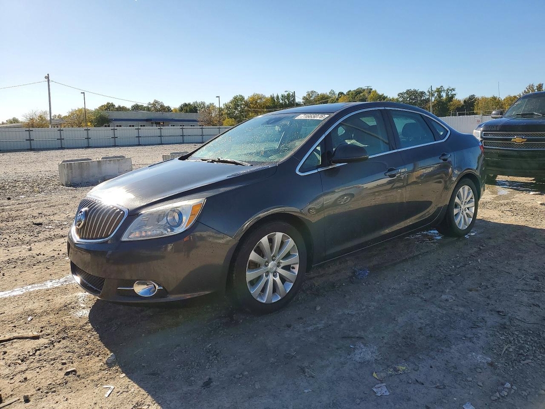 Vue de 2016 BUICK VERANO, angle 1