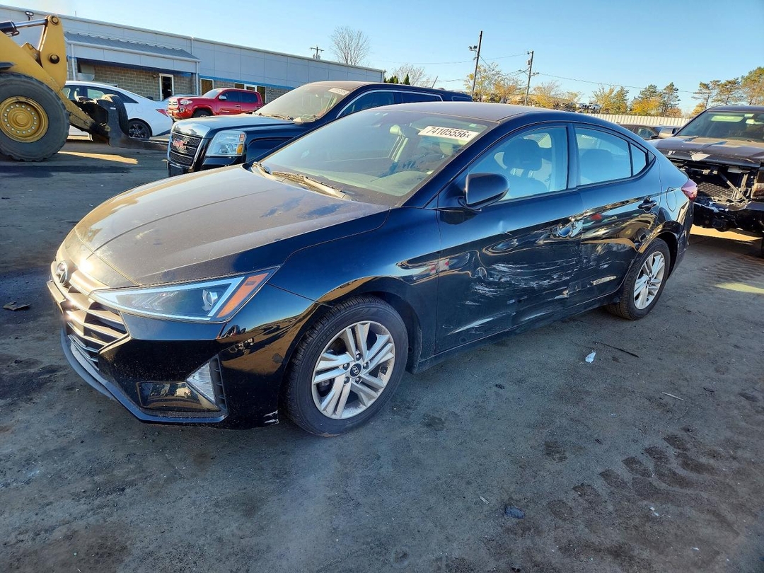Vue de 2020 HYUNDAI ELANTRA SEL, angle 1
