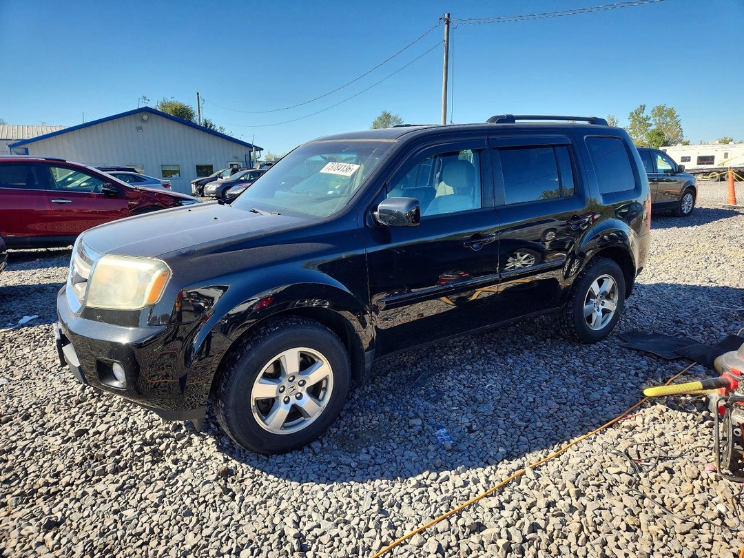 منظر 2011 HONDA PILOT EX، زاوية 1