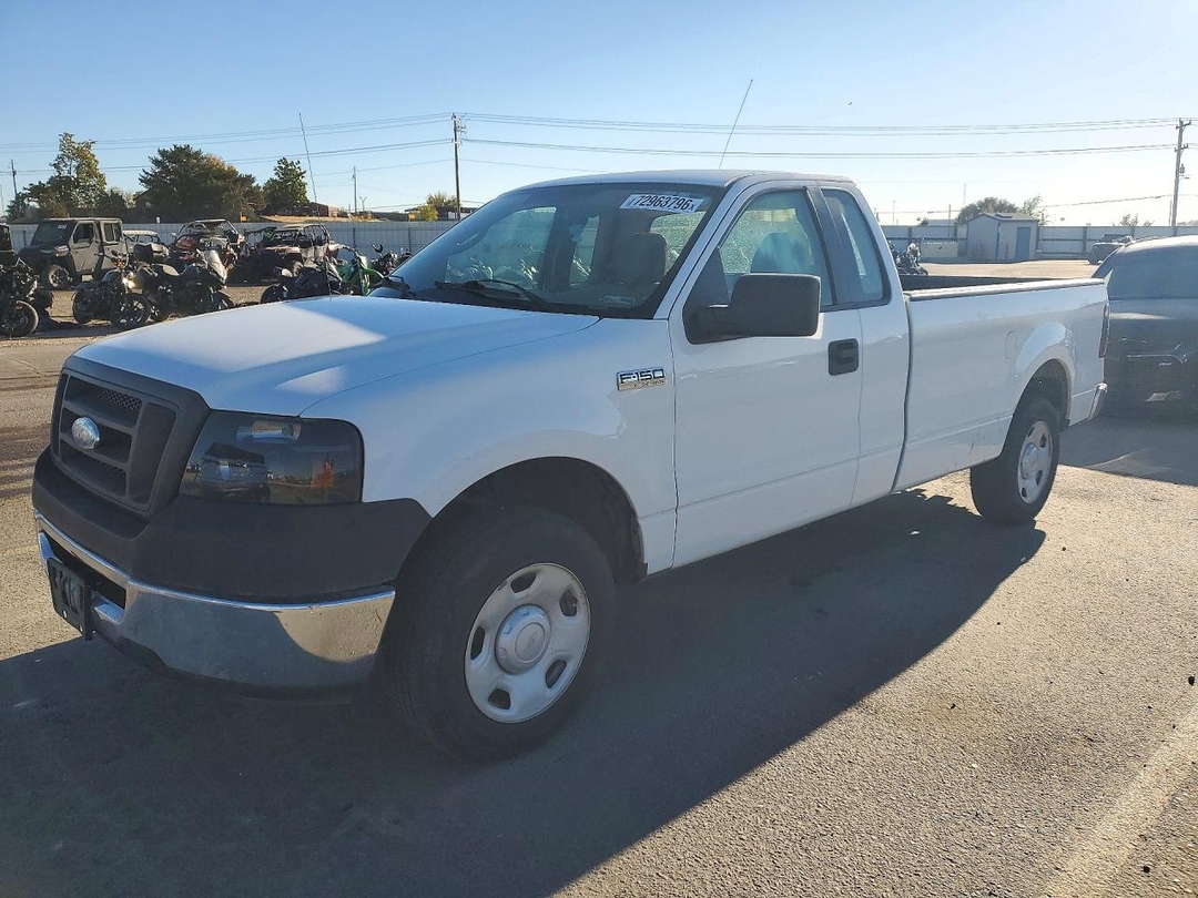 Вид 2008 FORD F150, угол 1