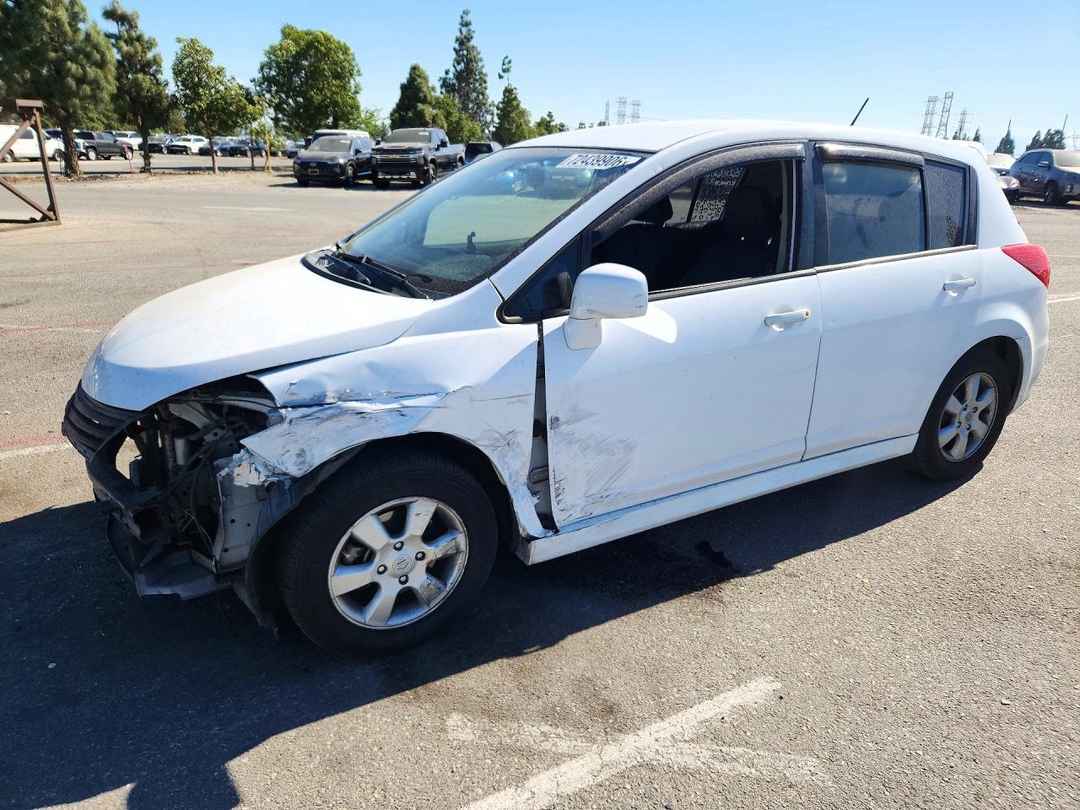 2010 NISSAN VERSA 1.8 S view, angle 1