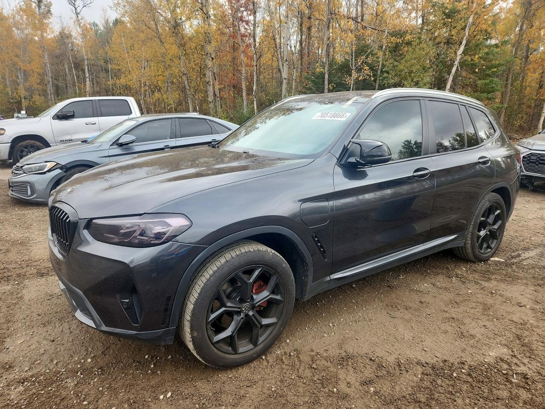 Vue de 2023 BMW X3 XDRIVE30E, angle 1