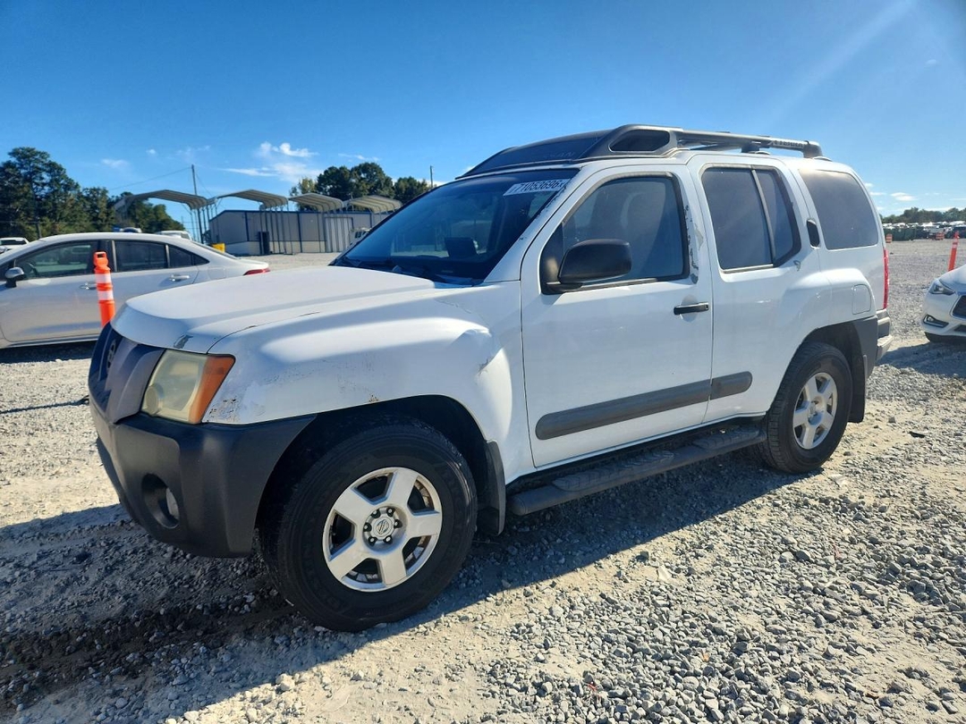 Вид 2005 NISSAN XTERRA X, угол 1