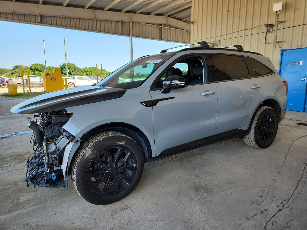 Vue de 2022 KIA SORENTO SX, angle 1