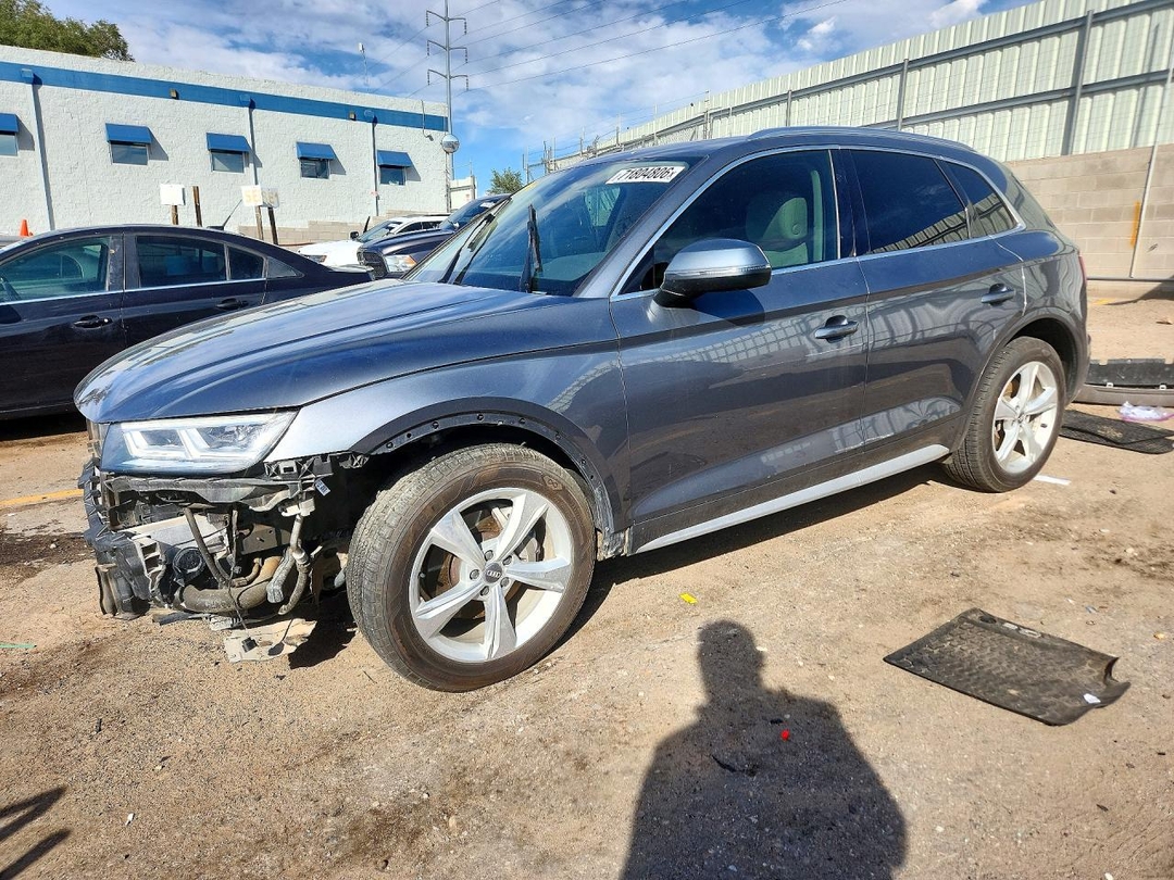 Vista de 2020 AUDI Q5 PREMIUM PLUS, ángulo 1