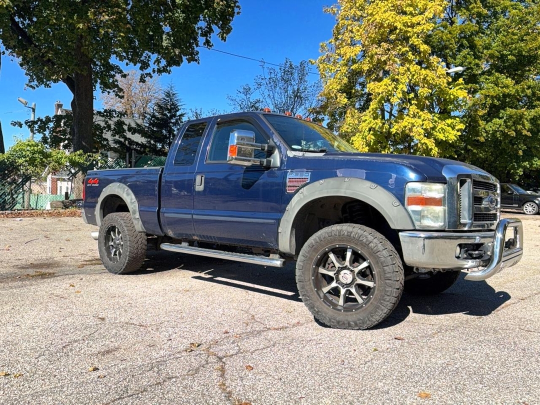Vue de 2008 FORD F350 SRW SUPER DUTY, angle 1