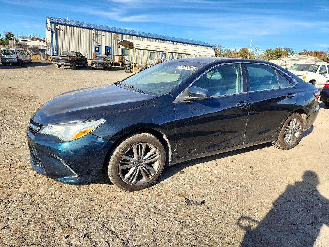 منظر 2017 TOYOTA CAMRY LE، زاوية 1